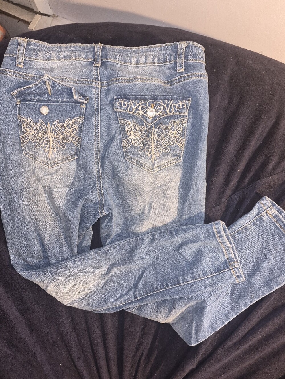 Light Blue Skinny Jeans with Embroidered Back Pockets